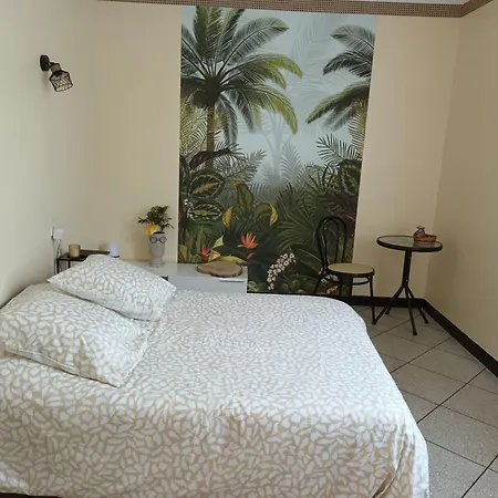 A Louer A La Nuitee Homestay szállás Sénas